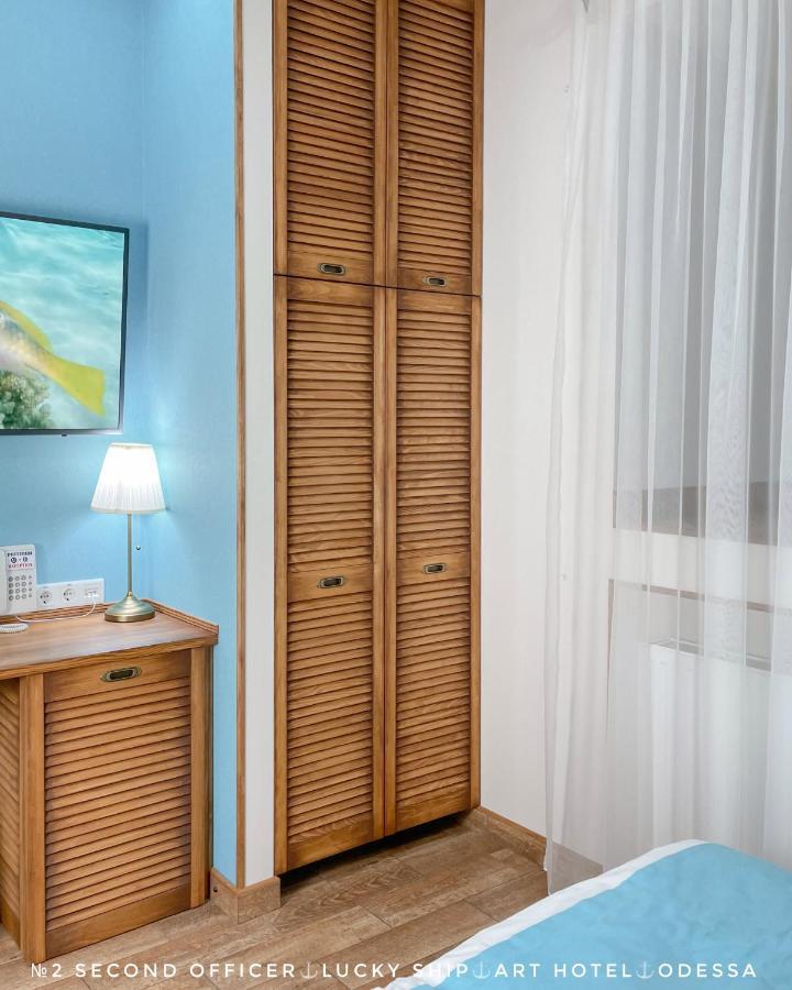 Lucky Ship Art Hotel Οδησσός Εξωτερικό φωτογραφία